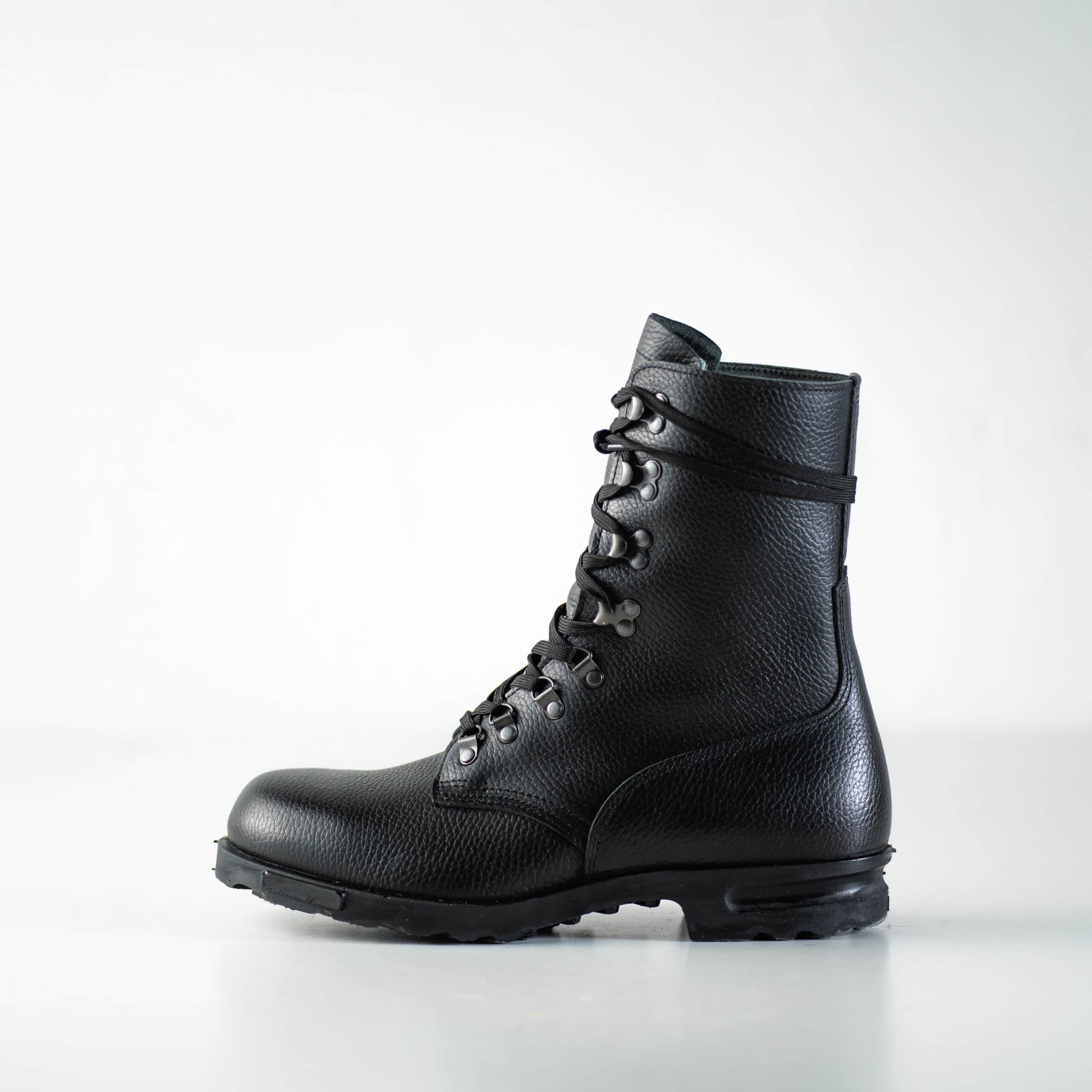 M77 Combat Boots